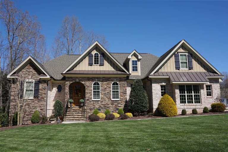 Contemporary modular construction home in Green Hills Manor residential community